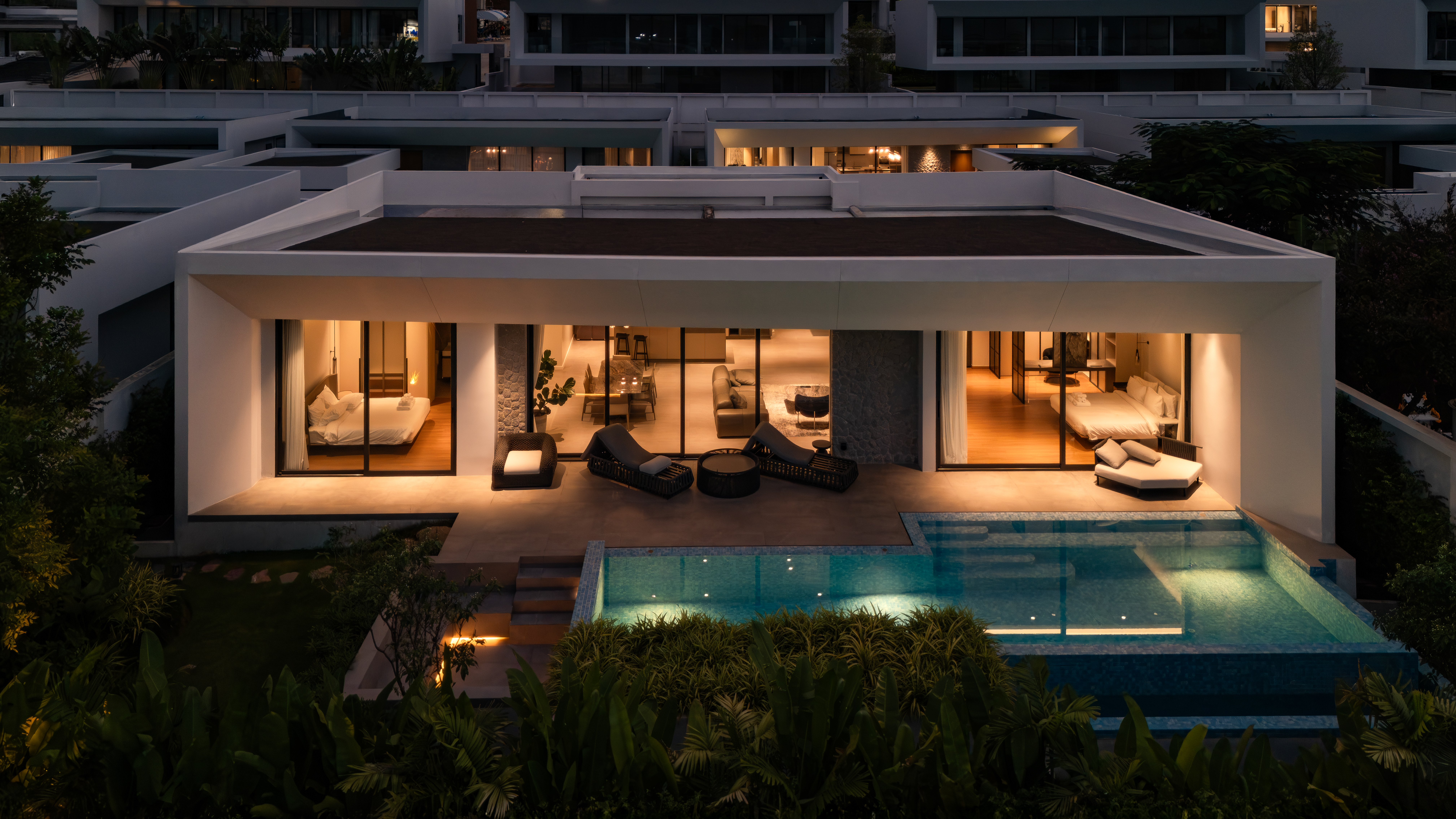 LUX VILLAS